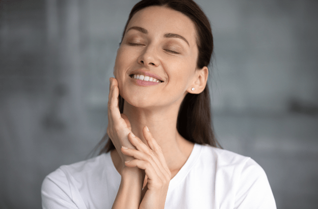 The Secret to Radiant Skin: Hydration Tips Inspired by Beauty Experts
