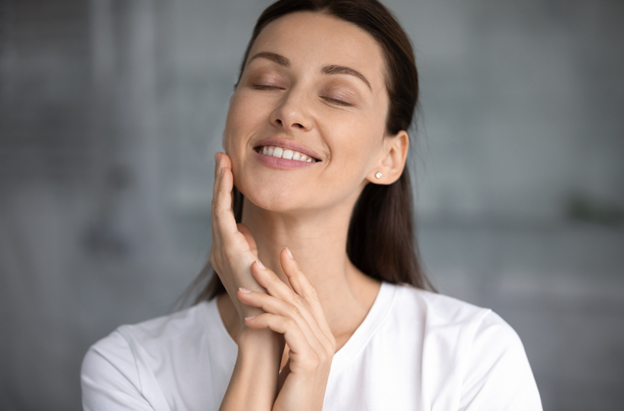 The Secret to Radiant Skin: Hydration Tips Inspired by Beauty Experts