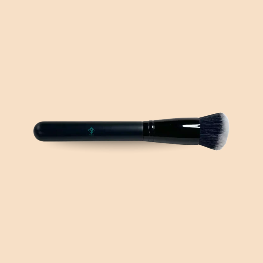 Stipple & Blend Foundation Brush